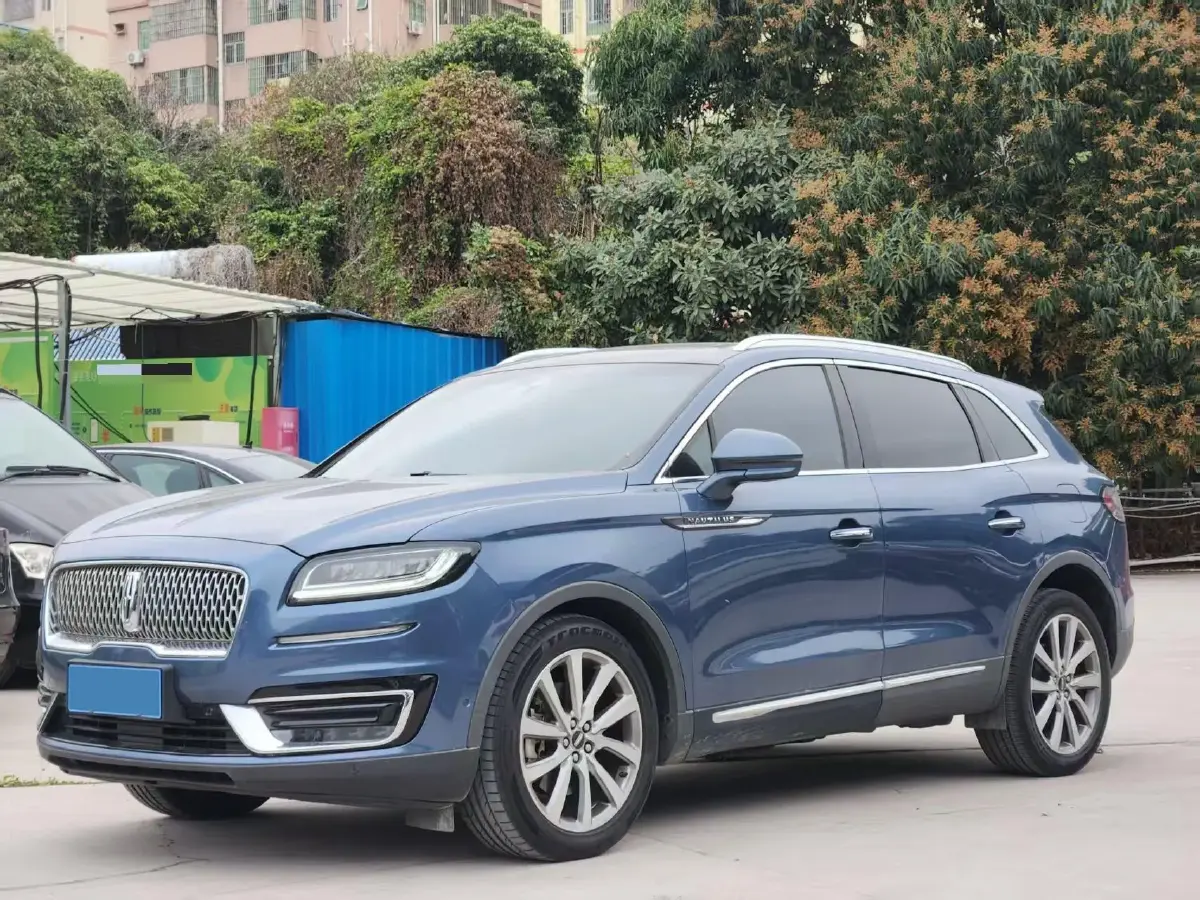 2019 Lincoln Nautilus 2.0T 235HP L4 8AT