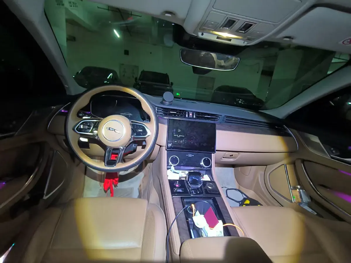 2023 Jaguar XFL 2.0T 250HP L4 8AT,autocango,china used car exporter,china ev exporter,chinese used car exporter,chinese used ev exporter