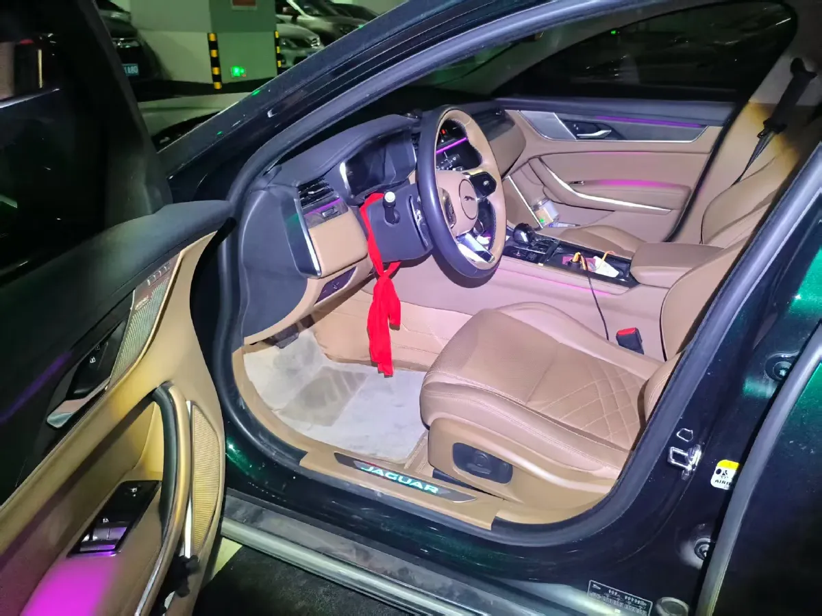 2023 Jaguar XFL 2.0T 250HP L4 8AT,autocango,china used car exporter,china ev exporter,chinese used car exporter,chinese used ev exporter