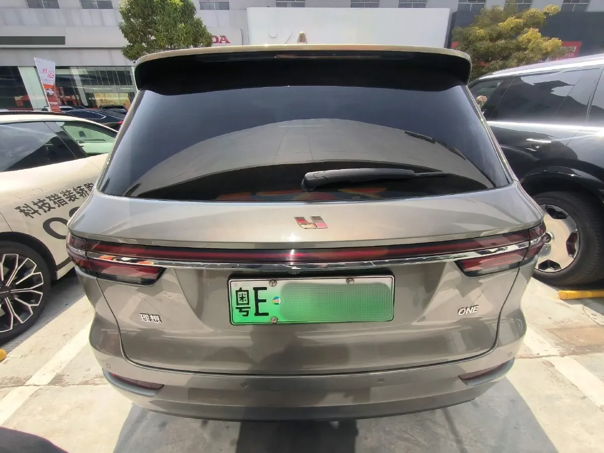 2021 Li ONE Range Extended 131HP REEV 40.5KWH,autocango,china used car exporter,china ev exporter,chinese used car exporter,chinese used ev exporter