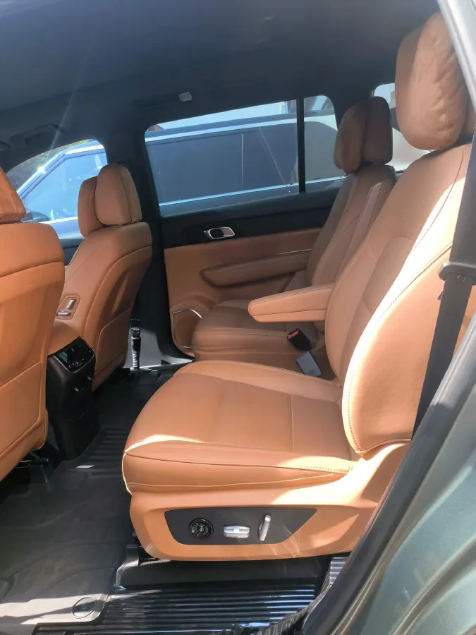 2021 Li ONE Range Extended 131HP REEV 40.5KWH,autocango,china used car exporter,china ev exporter,chinese used car exporter,chinese used ev exporter