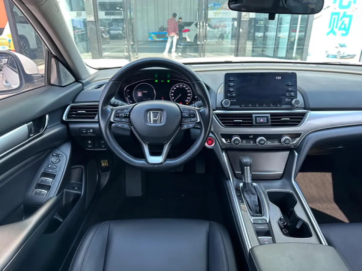 2021 Toyota Camry 2.0L 178HP L4 CVT,autocango,china used car exporter,china ev exporter,chinese used car exporter,chinese used ev exporter