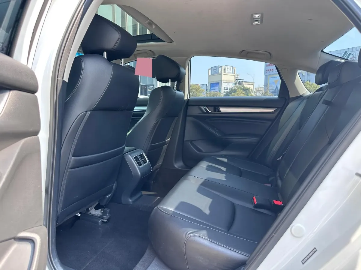 2021 Toyota Camry 2.0L 178HP L4 CVT,autocango,china used car exporter,china ev exporter,chinese used car exporter,chinese used ev exporter