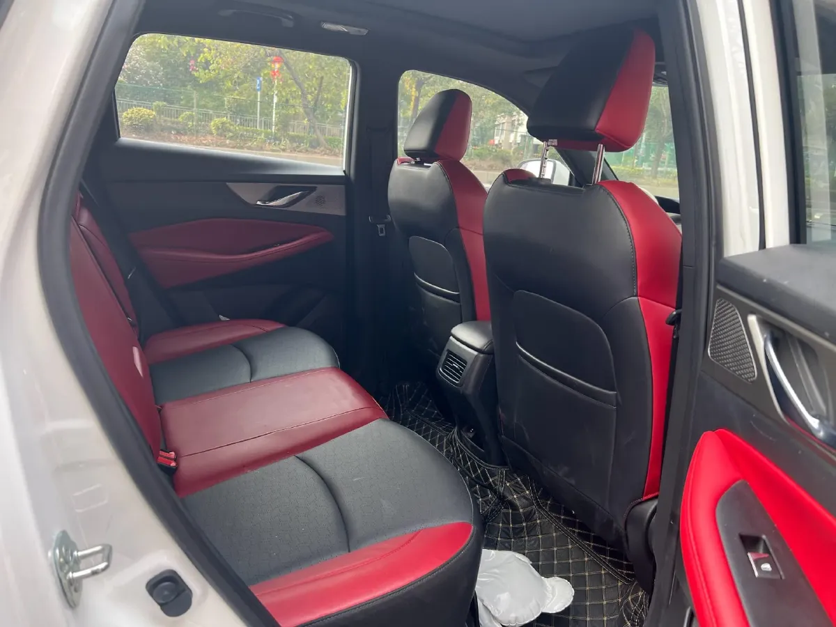 2021 ChangAn CS35 Plus 1.4T 160HP L4 7DCT,autocango,china used car exporter,china ev exporter,chinese used car exporter,chinese used ev exporter