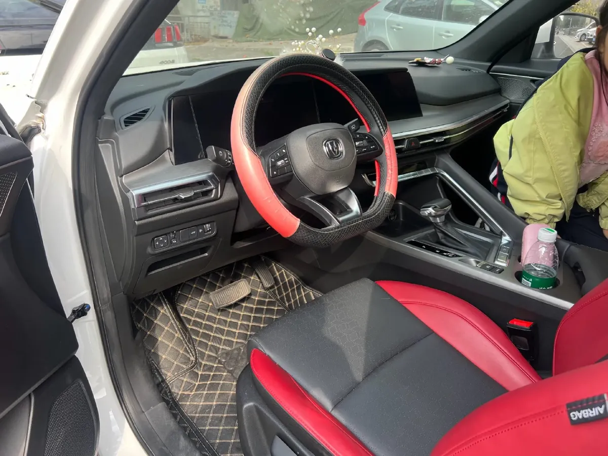 2021 ChangAn CS35 Plus 1.4T 160HP L4 7DCT,autocango,china used car exporter,china ev exporter,chinese used car exporter,chinese used ev exporter