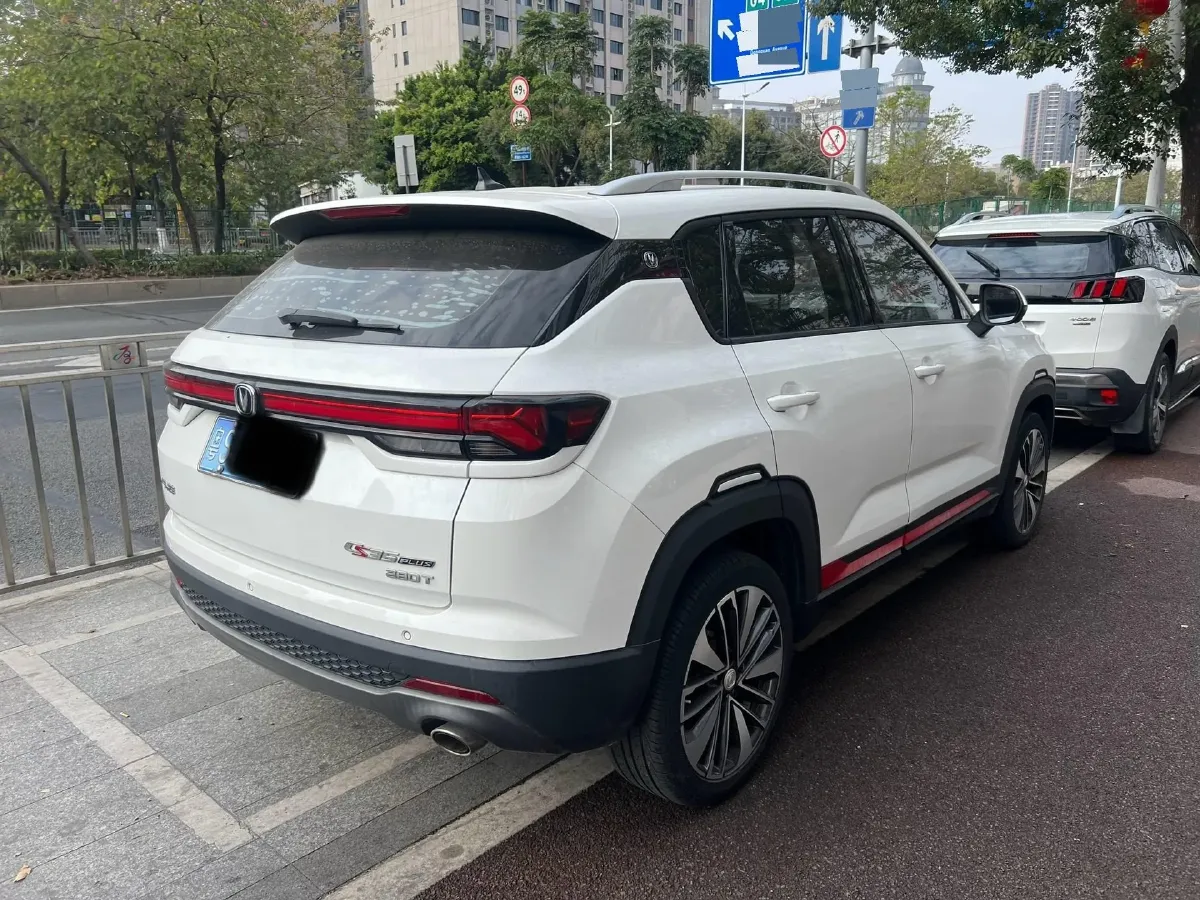 2021 ChangAn CS35 Plus 1.4T 160HP L4 7DCT,autocango,china used car exporter,china ev exporter,chinese used car exporter,chinese used ev exporter