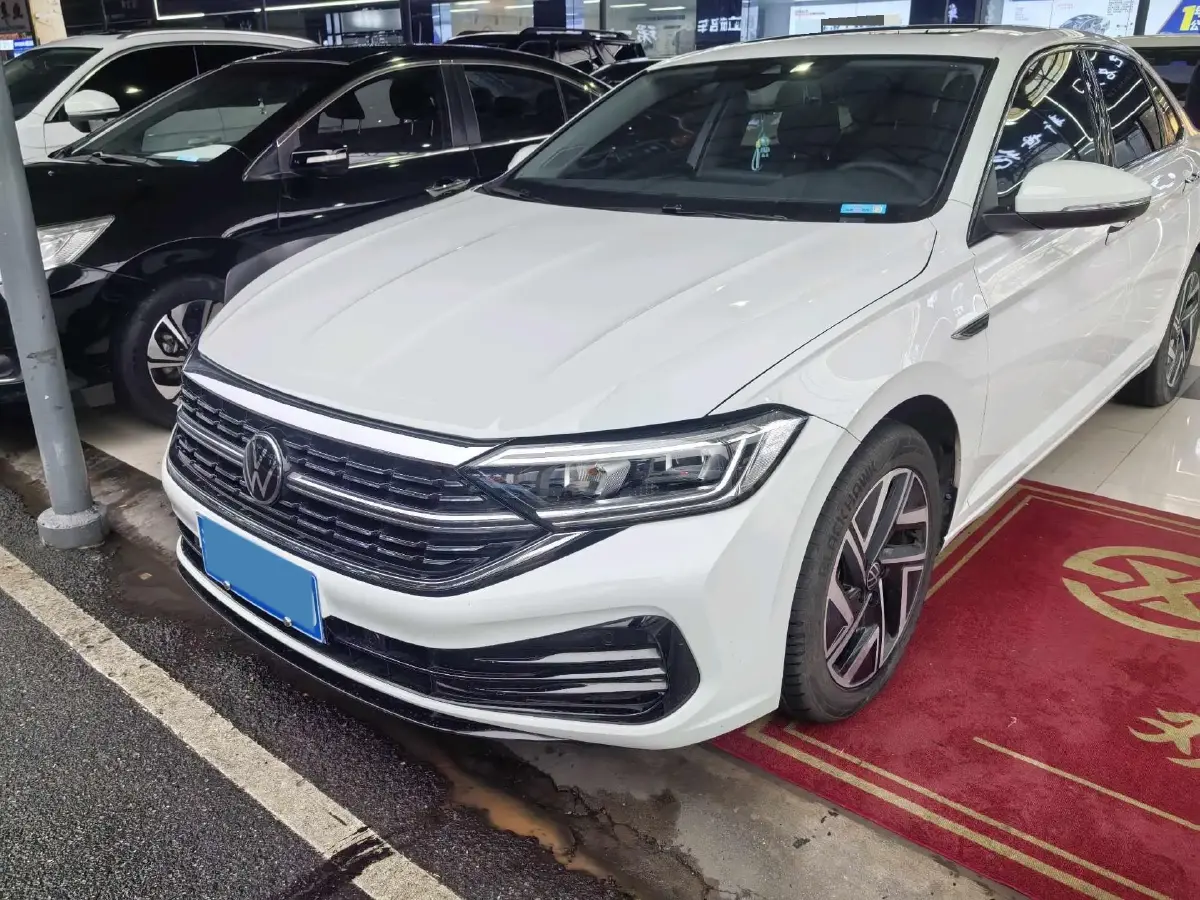 2023 Volkswagen Sagitar 1.5T 160HP L4 7DCT