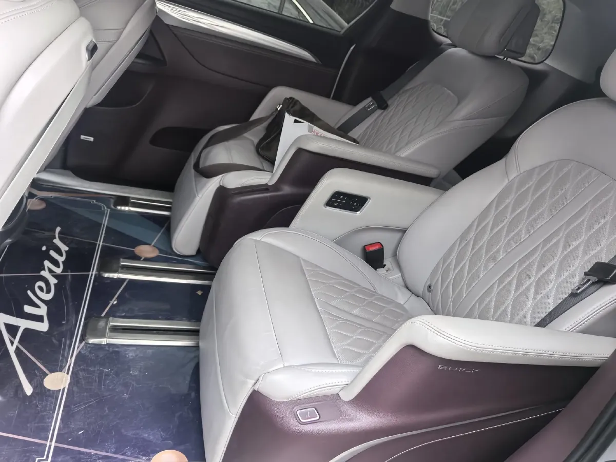 2022 Buick GL8 2.0T 237HP L4 9AT,autocango,china used car exporter,china ev exporter,chinese used car exporter,chinese used ev exporter