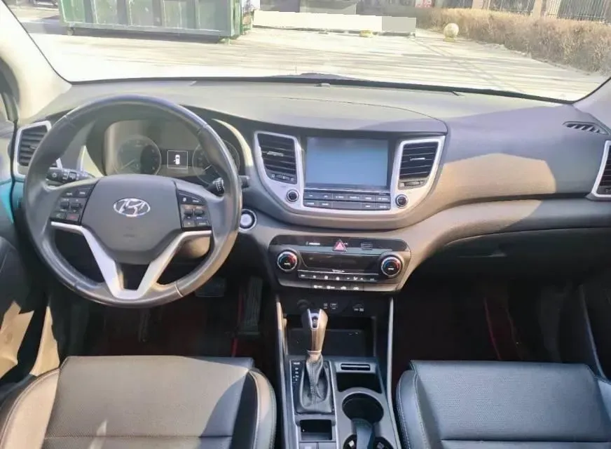 2018 Hyundai Tucson 1.6T 177HP L4 7DCT,autocango,china used car exporter,china ev exporter,chinese used car exporter,chinese used ev exporter