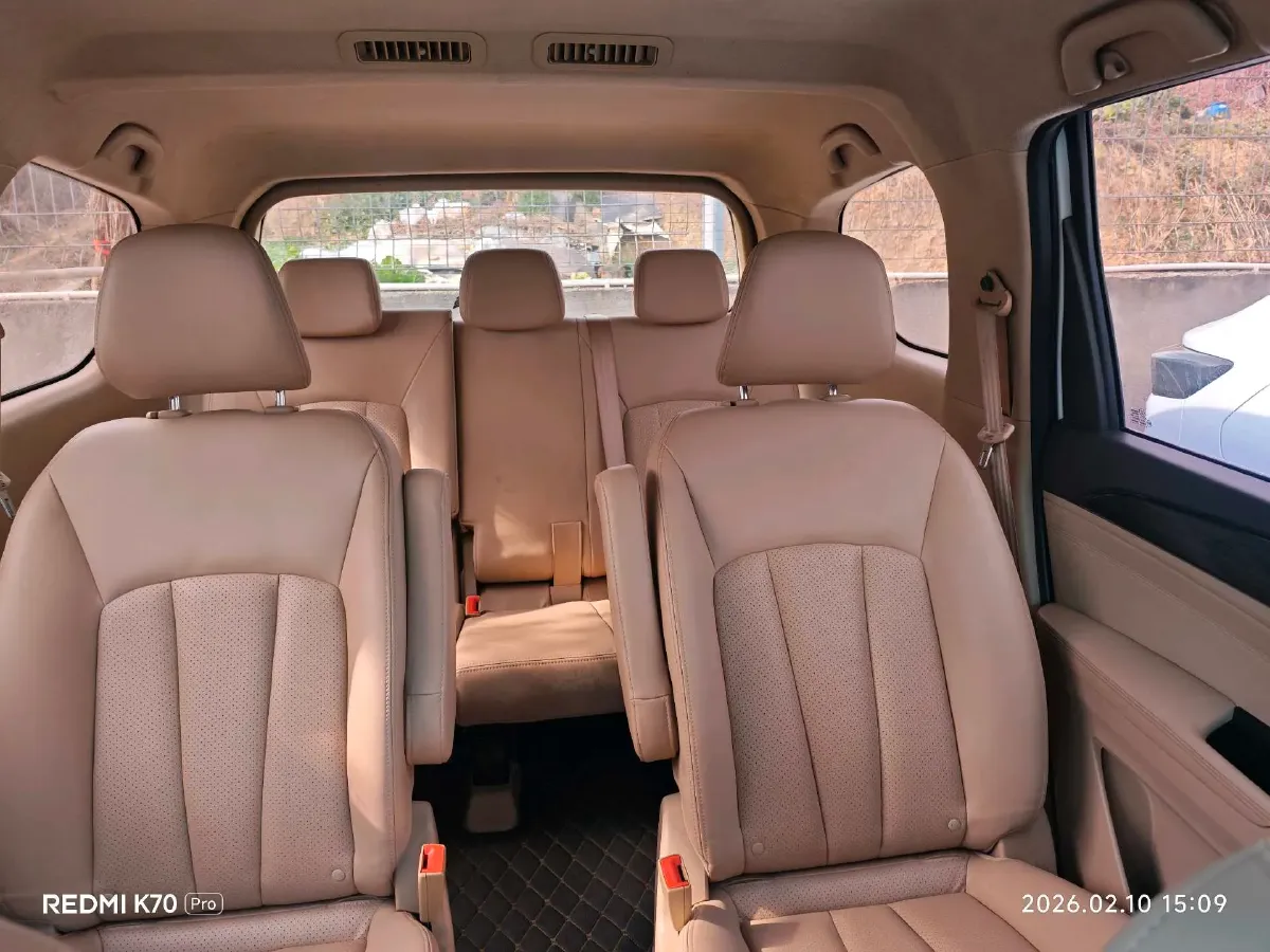 2016 BaoJun 730 1.5L 112HP L4 5MT,autocango,china used car exporter,china ev exporter,chinese used car exporter,chinese used ev exporter