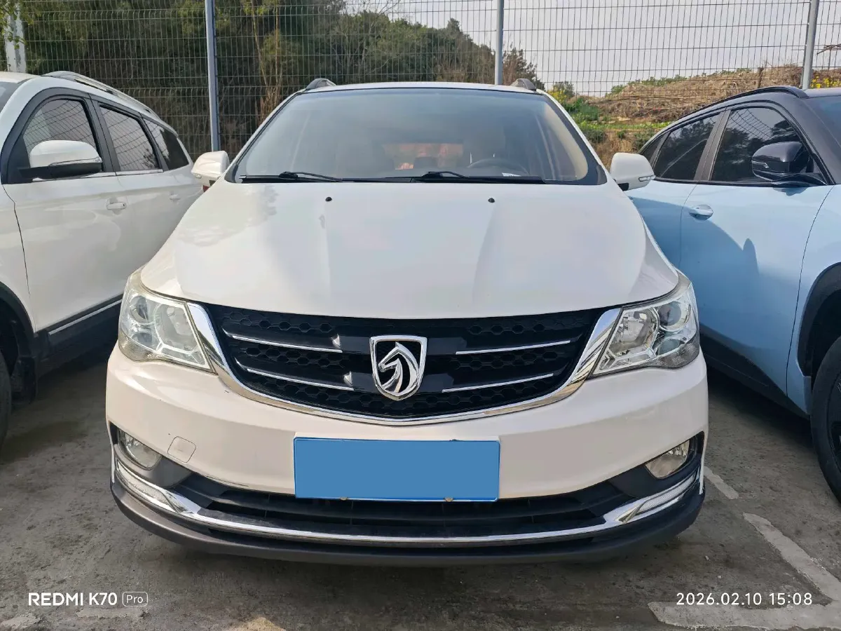 2016 BaoJun 730 1.5L 112HP L4 5MT,autocango,china used car exporter,china ev exporter,chinese used car exporter,chinese used ev exporter