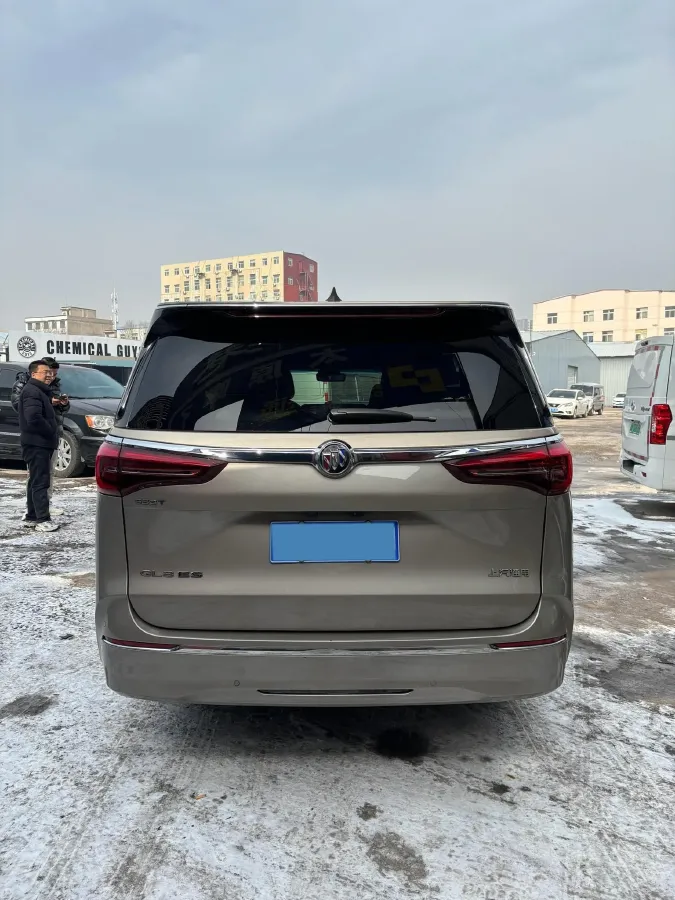 2022 Buick GL8 2.0T 237HP L4 9AT,autocango,china used car exporter,china ev exporter,chinese used car exporter,chinese used ev exporter