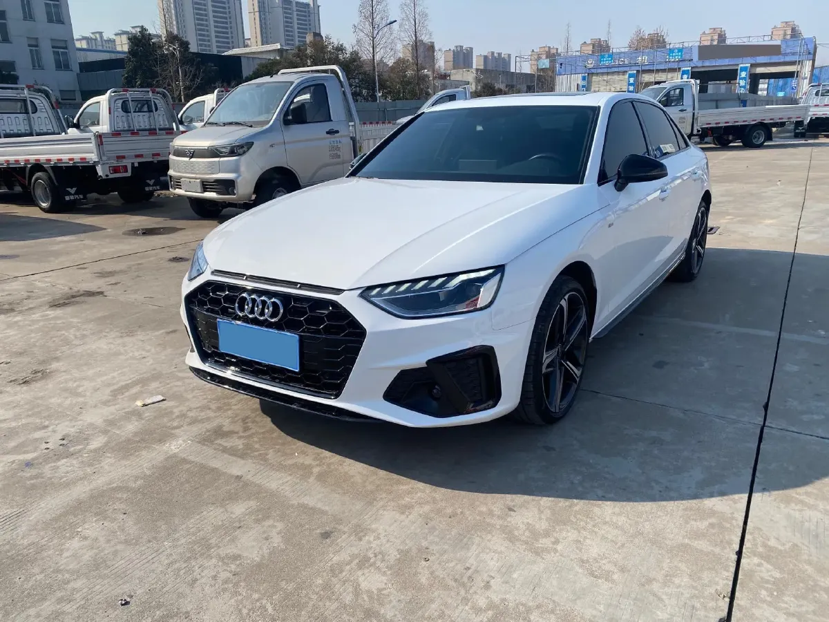 2024 Audi A4L 2.0T 190HP L4 7DCT,autocango,china used car exporter,china ev exporter,chinese used car exporter,chinese used ev exporter