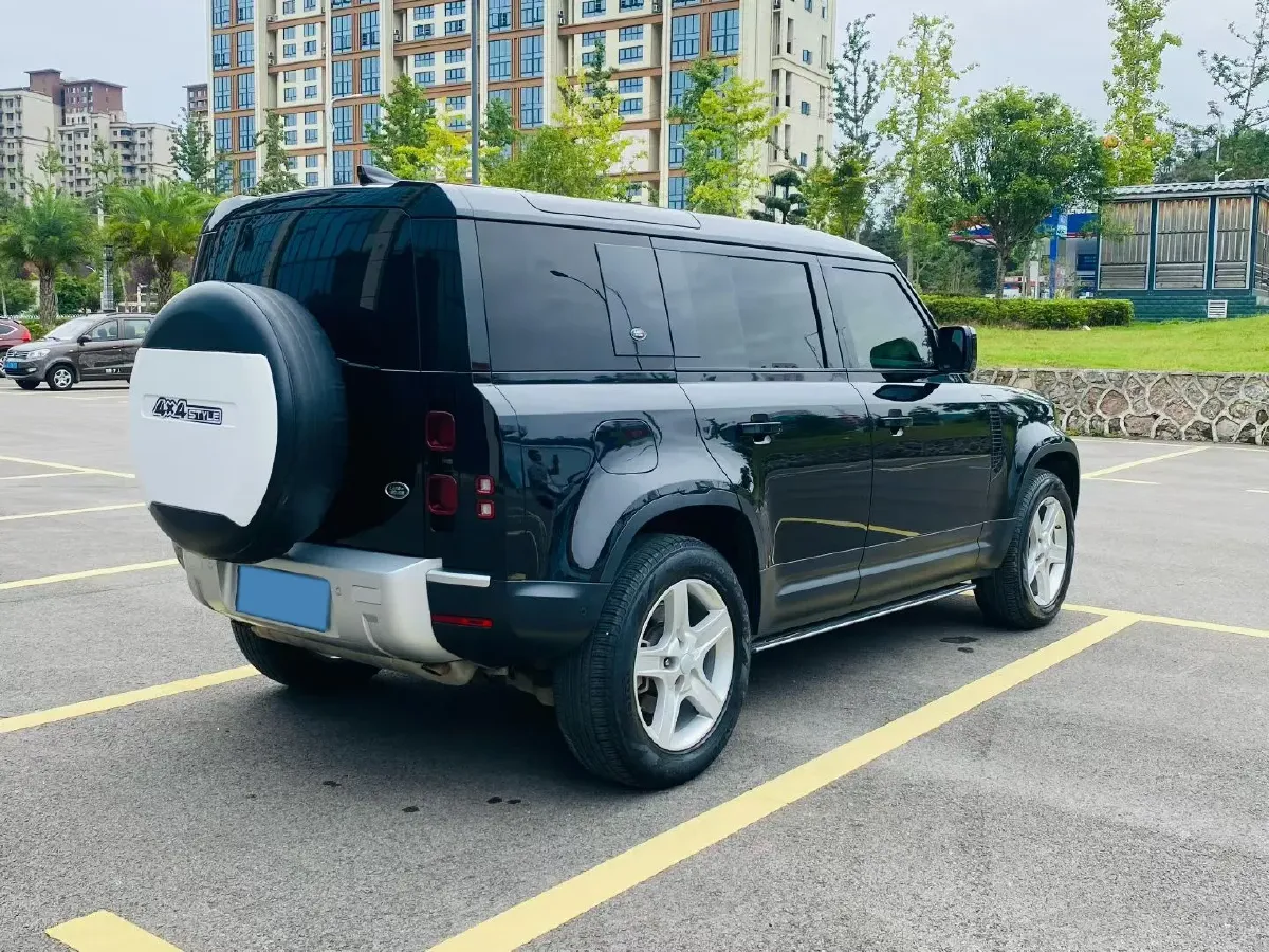 2020 Land Rover Defender 3.0T 400HP L6 8AT,autocango,china used car exporter,china ev exporter,chinese used car exporter,chinese used ev exporter