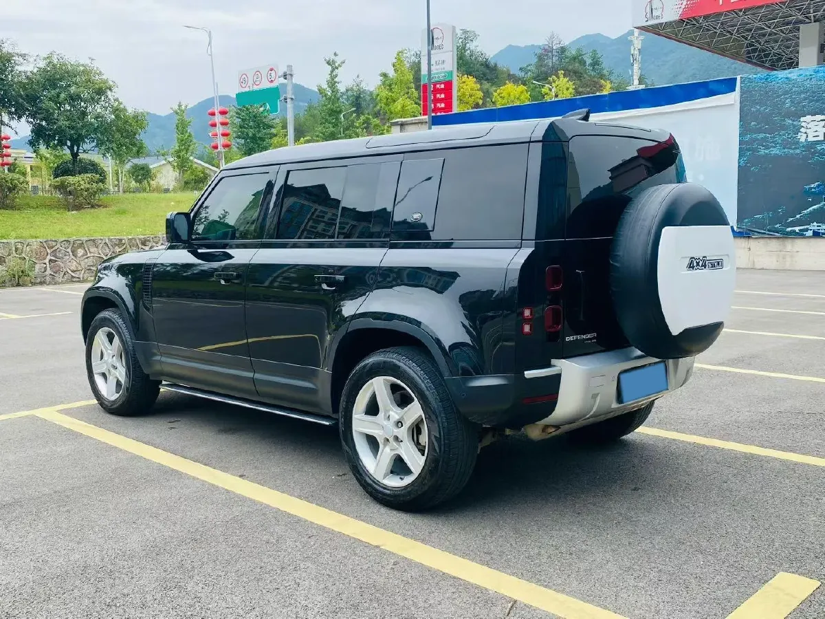 2020 Land Rover Defender 3.0T 400HP L6 8AT,autocango,china used car exporter,china ev exporter,chinese used car exporter,chinese used ev exporter