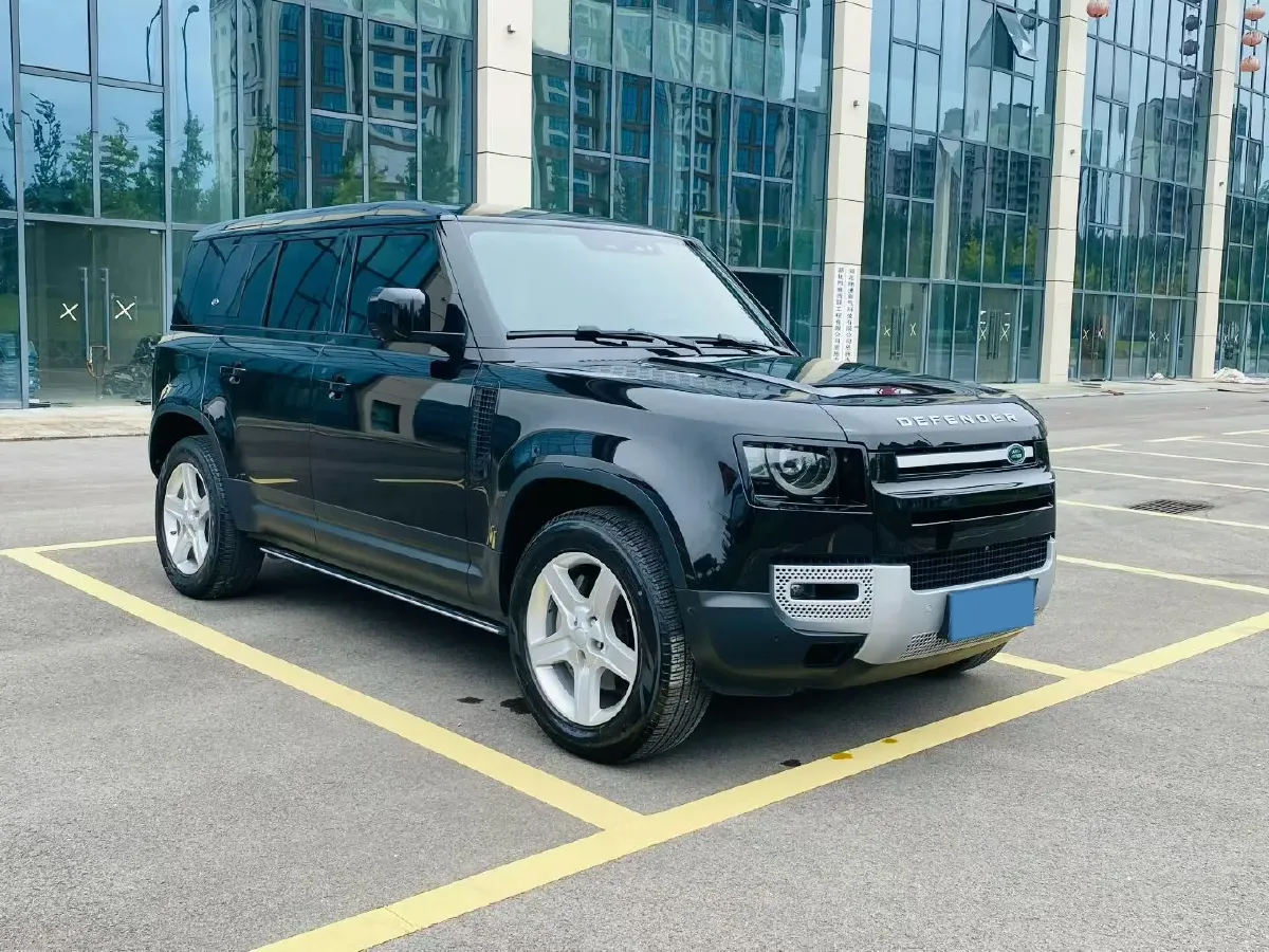2020 Land Rover Defender 3.0T 400HP L6 8AT,autocango,china used car exporter,china ev exporter,chinese used car exporter,chinese used ev exporter