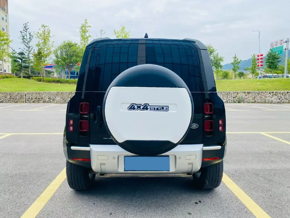 2020 Land Rover Defender 3.0T 400HP L6 8AT,autocango,china used car exporter,china ev exporter,chinese used car exporter,chinese used ev exporter