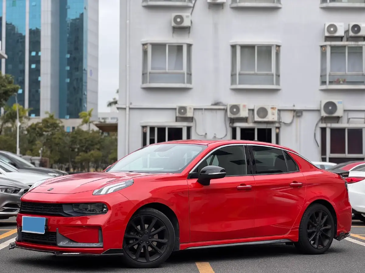 2019 LYNK&CO 03 2.0T 190HP L4 6AT