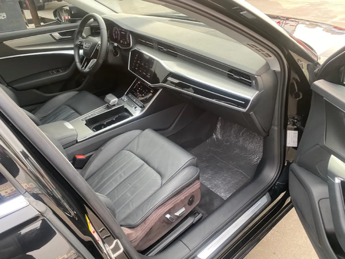 2019 Mercedes-Benz GLC Class 2.0T 245HP L4 9AT,autocango,china used car exporter,china ev exporter,chinese used car exporter,chinese used ev exporter