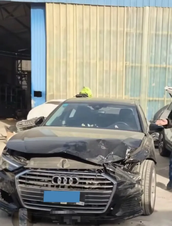 2019 Mercedes-Benz GLC Class 2.0T 245HP L4 9AT,autocango,china used car exporter,china ev exporter,chinese used car exporter,chinese used ev exporter