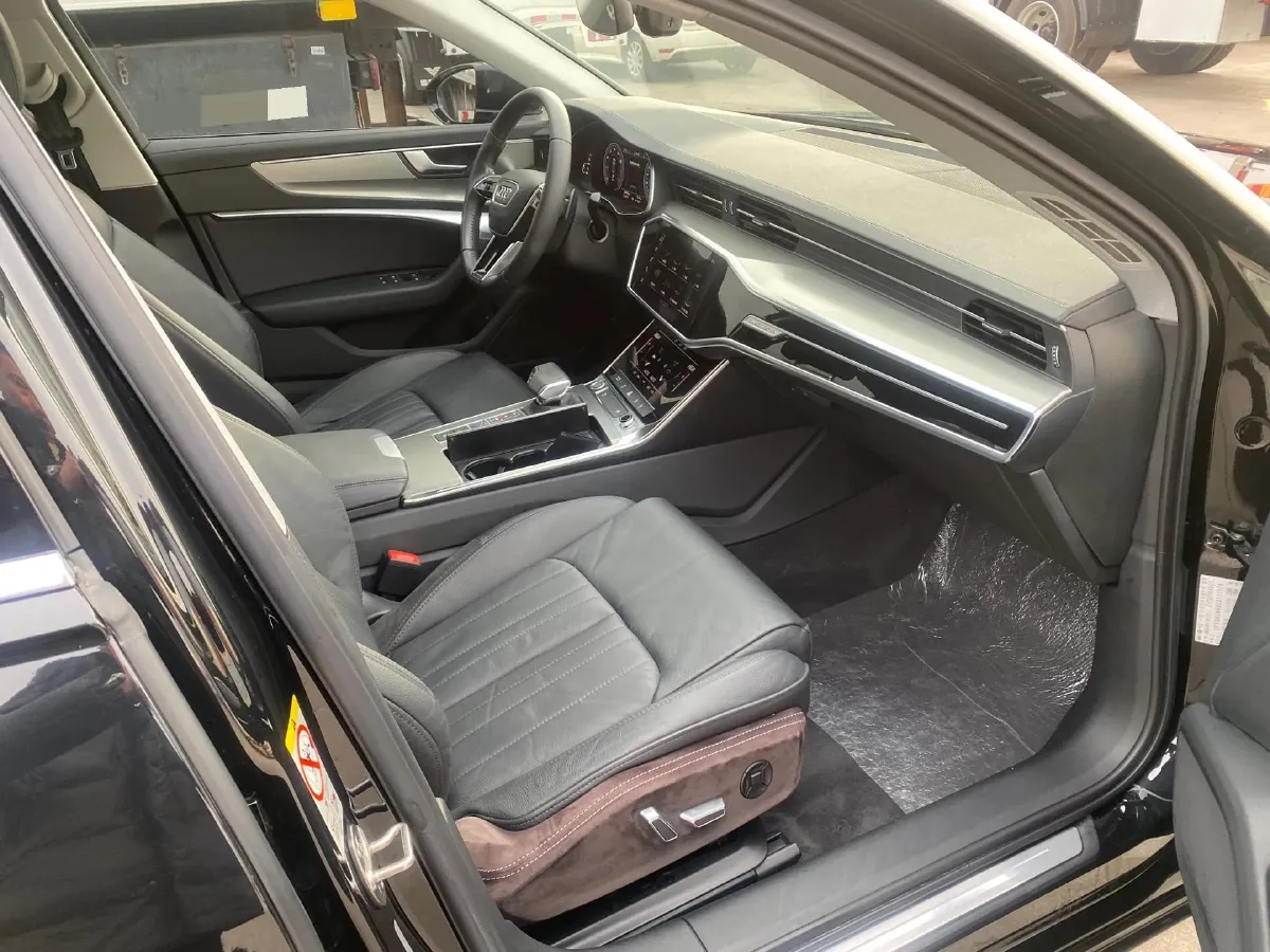 2019 Mercedes-Benz GLC Class 2.0T 245HP L4 9AT,autocango,china used car exporter,china ev exporter,chinese used car exporter,chinese used ev exporter