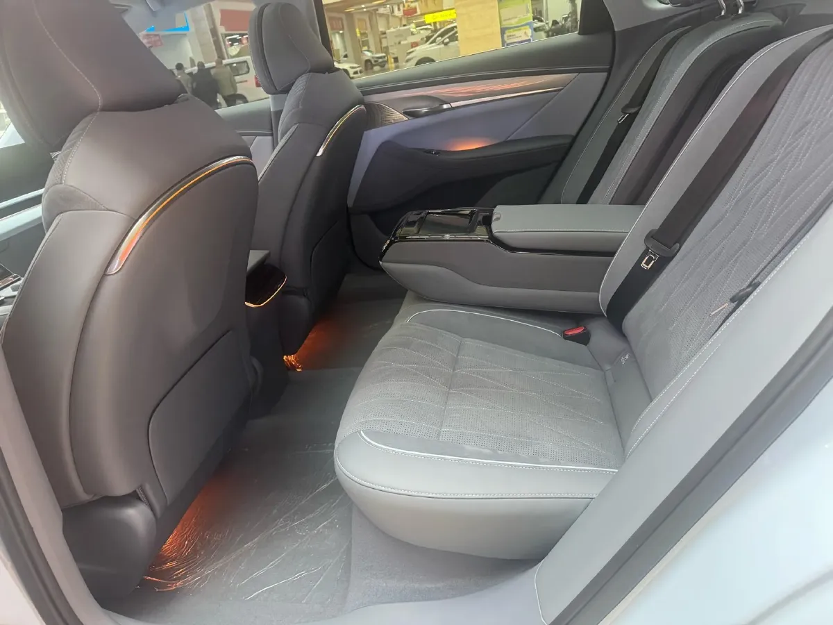 2023 Voyah ZhuiGuang BEV 82.11KWH,autocango,china used car exporter,china ev exporter,chinese used car exporter,chinese used ev exporter