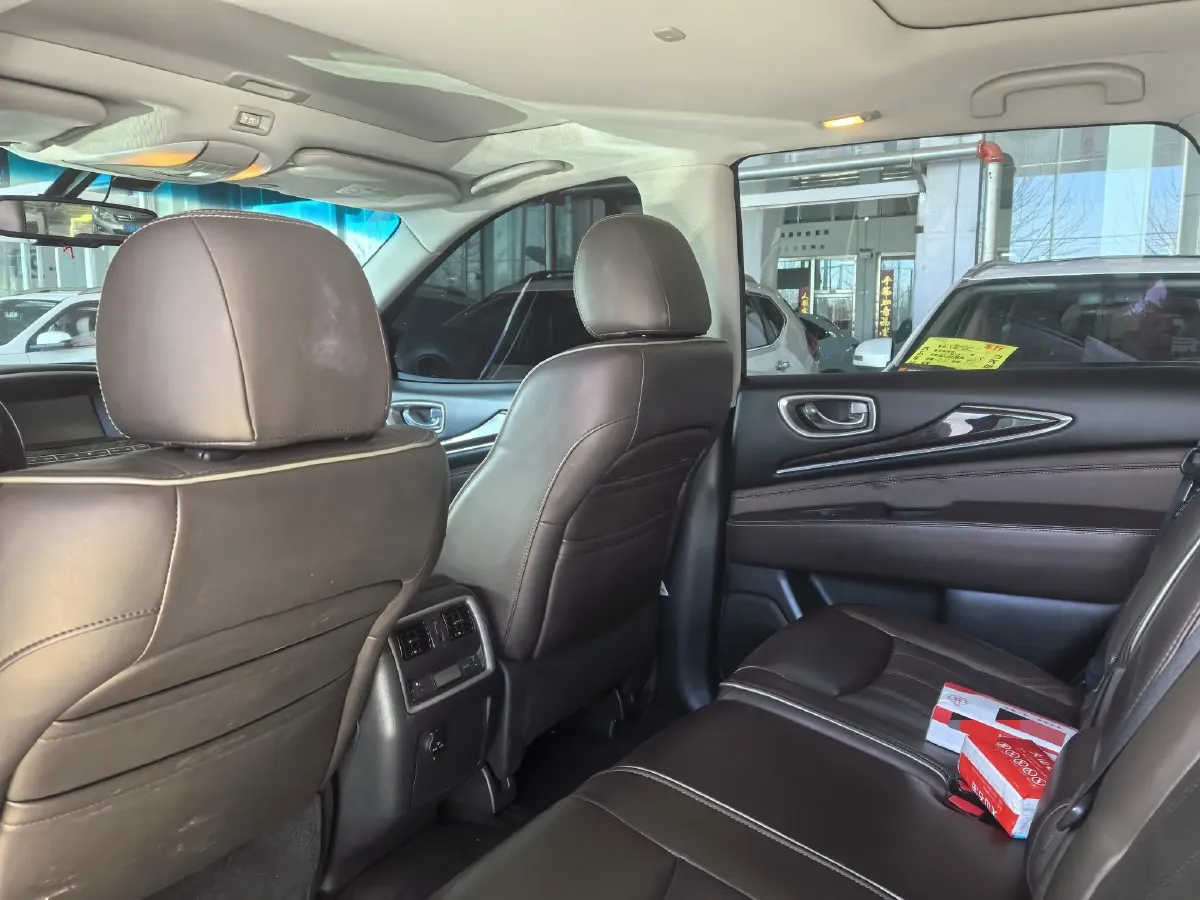 2016 Jaguar XF 2.0T 240HP L4 8AT,autocango,china used car exporter,china ev exporter,chinese used car exporter,chinese used ev exporter