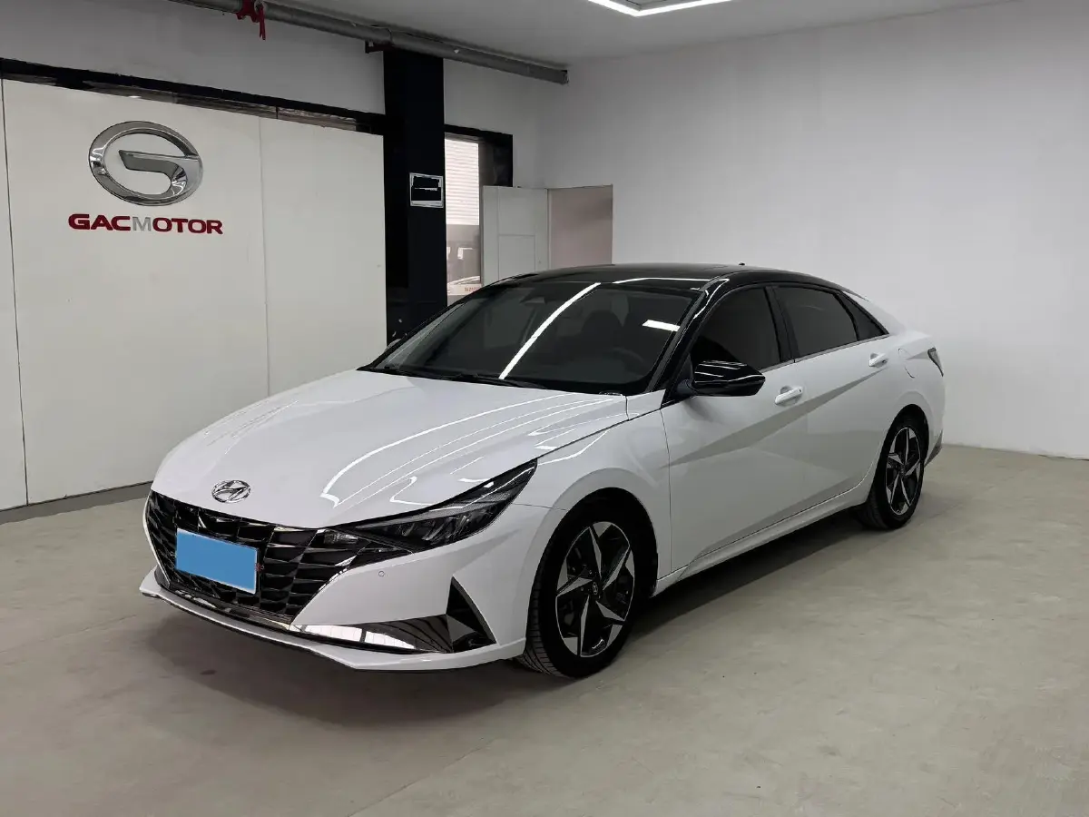 2022 Hyundai Elantra 1.5L 115HP L4 CVT