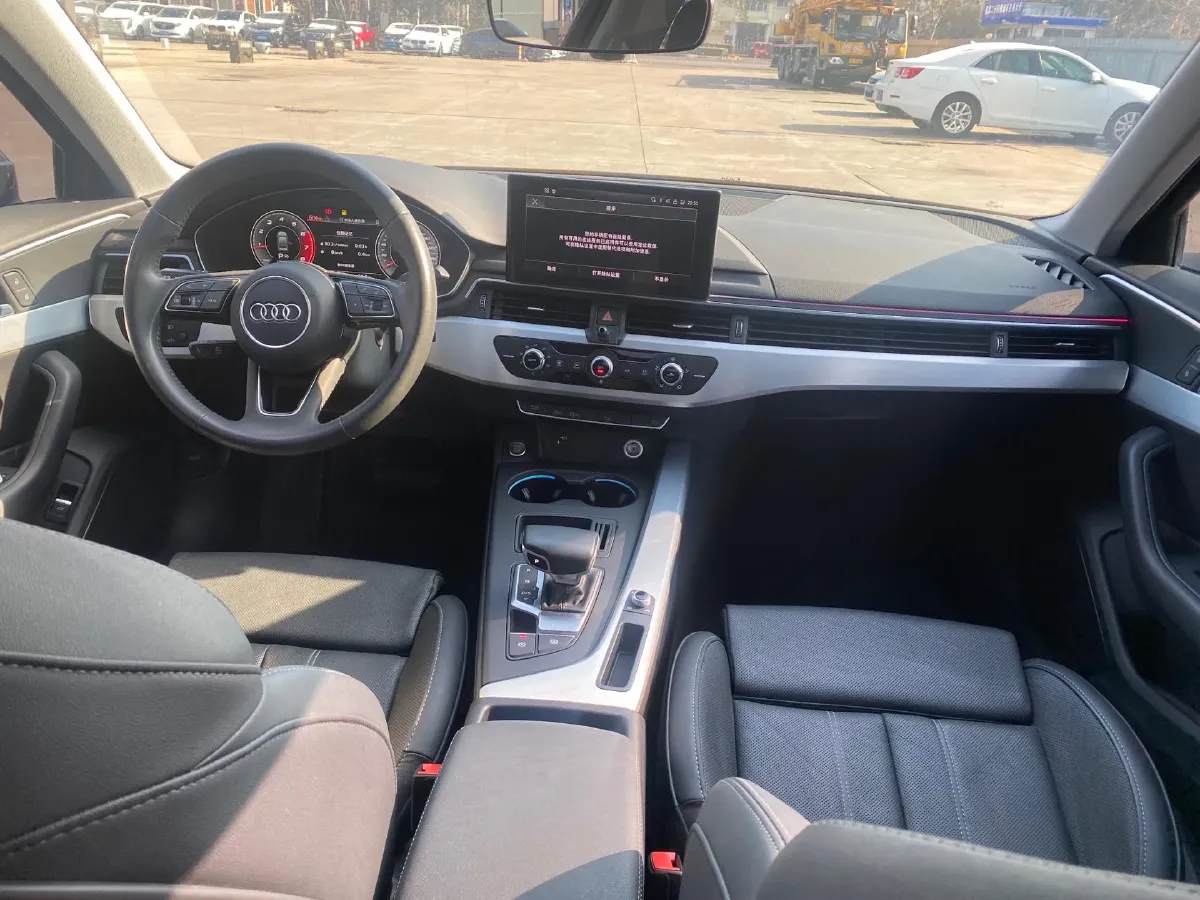 2020 Audi A4L 2.0T 190HP L4 7DCT,autocango,china used car exporter,china ev exporter,chinese used car exporter,chinese used ev exporter