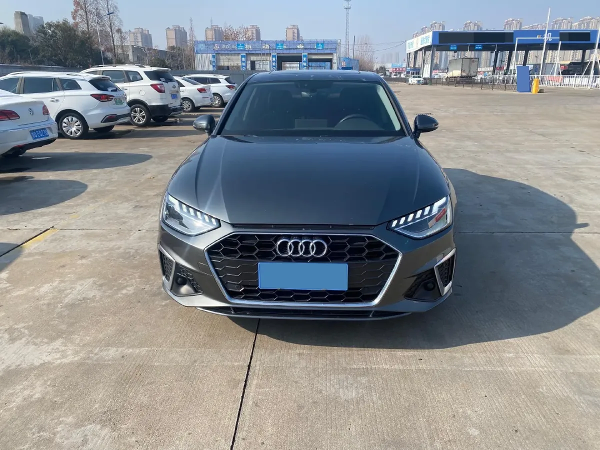 2020 Audi A4L 2.0T 190HP L4 7DCT,autocango,china used car exporter,china ev exporter,chinese used car exporter,chinese used ev exporter