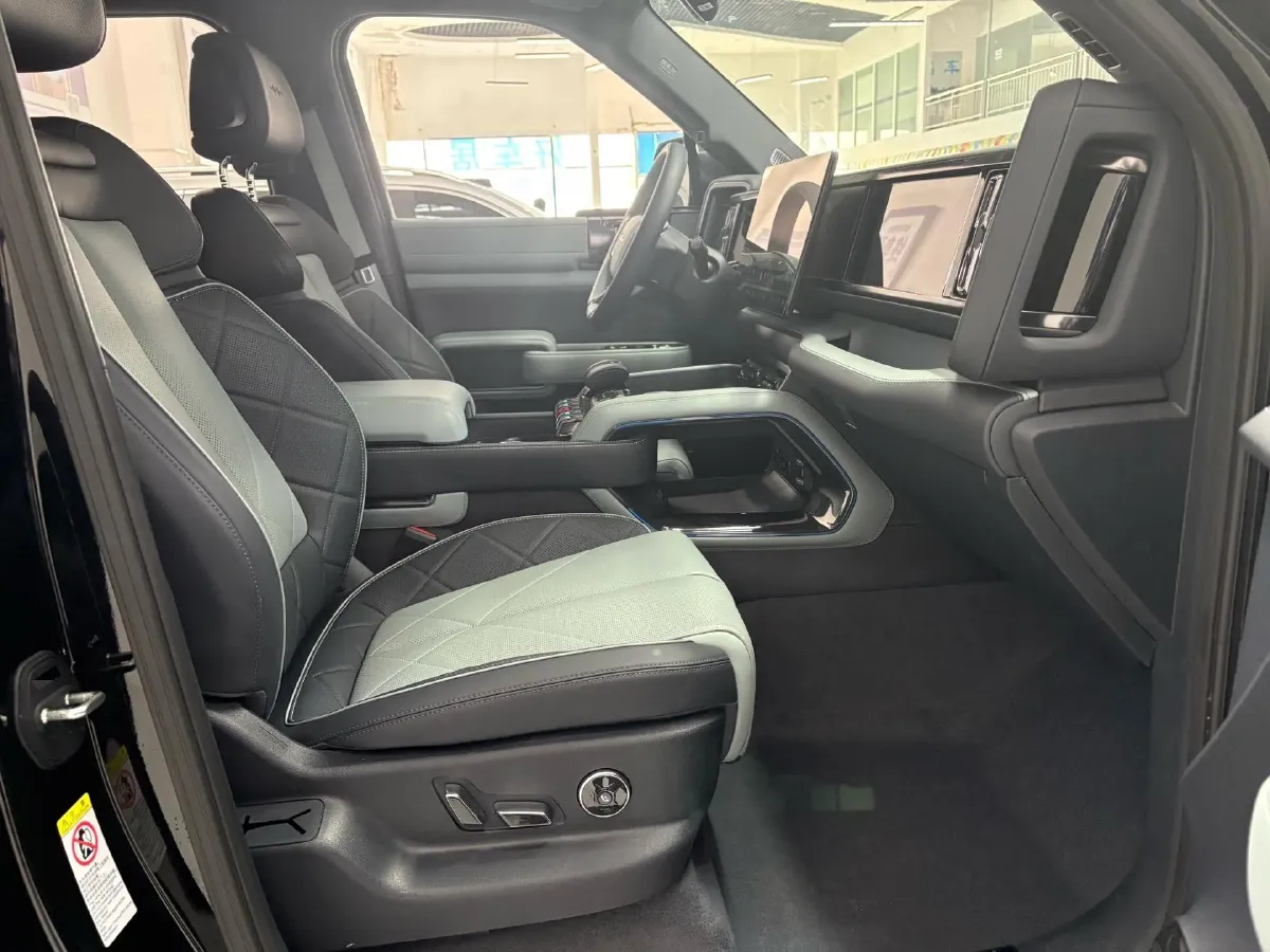 2023 FangChengBao Bao 5 1.5T 194HP L4 E-CVT PHEV 31.8KWH,autocango,china used car exporter,china ev exporter,chinese used car exporter,chinese used ev exporter