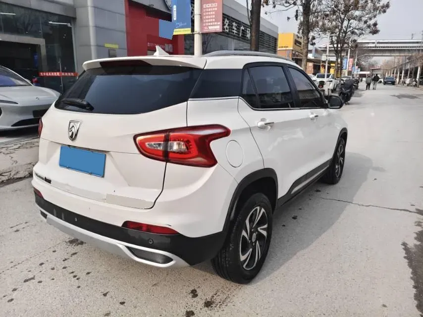 2017 HaiMa S5 Young Edition 1.6L 122HP L4 5MT,autocango,china used car exporter,china ev exporter,chinese used car exporter,chinese used ev exporter