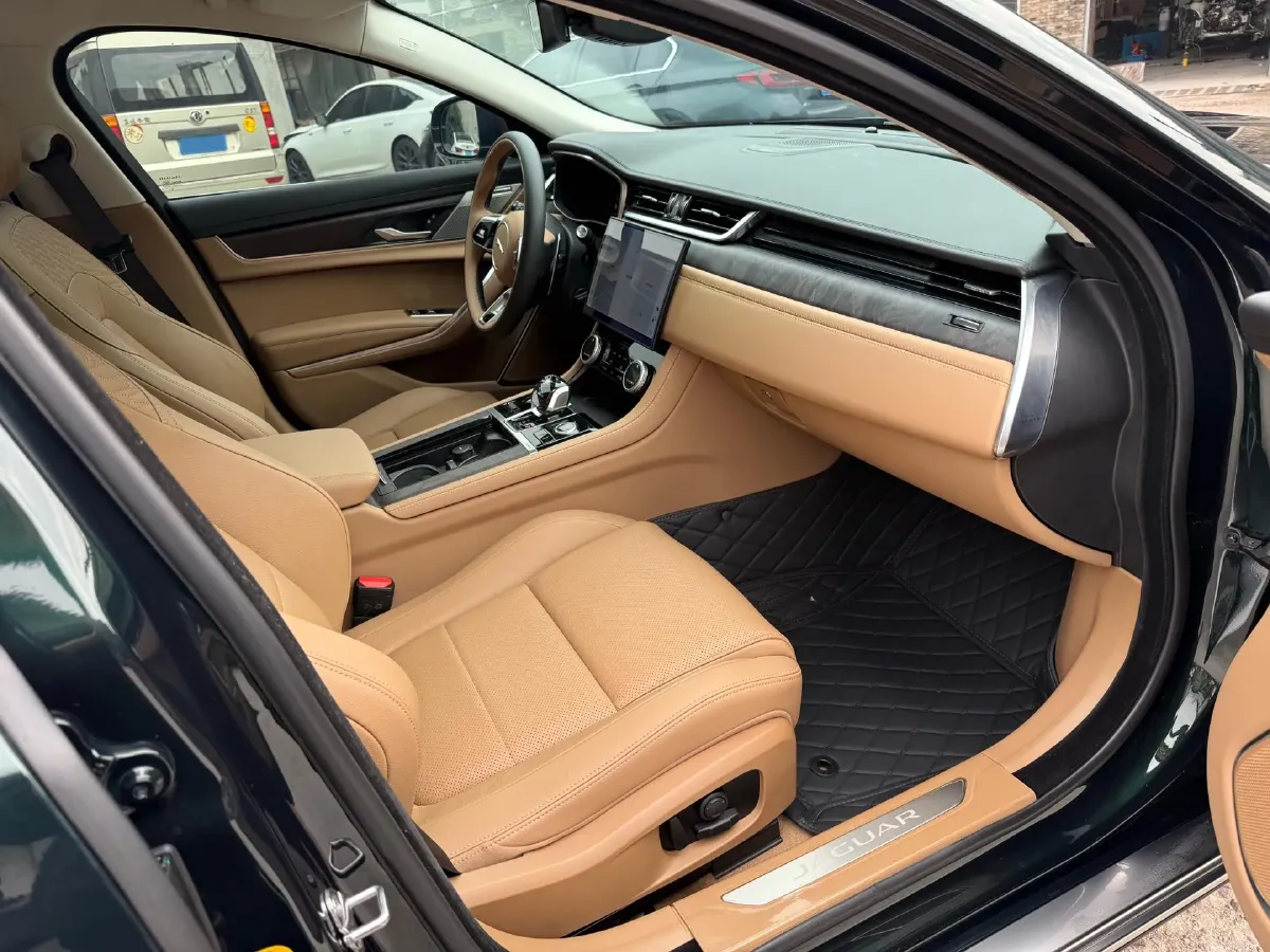 2024 Jaguar XFL 2.0T 250HP L4 8AT,autocango,china used car exporter,china ev exporter,chinese used car exporter,chinese used ev exporter