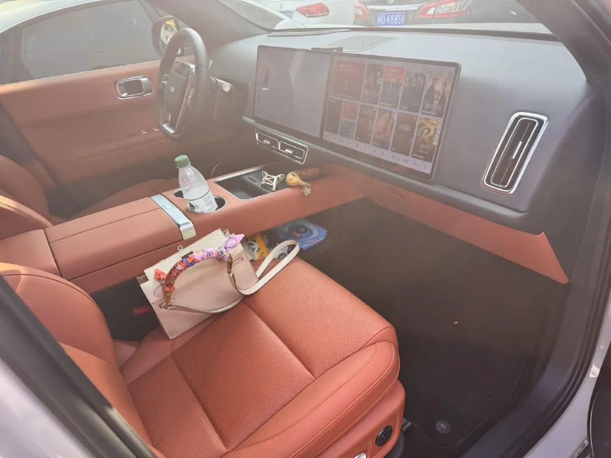 2024 Li L6 Range Extended 154HP L4 REEV 36.8KWH,autocango,china used car exporter,china ev exporter,chinese used car exporter,chinese used ev exporter