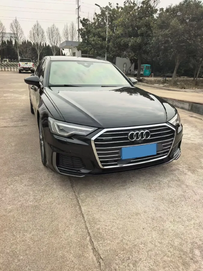 2021 Audi A6L 2.0T 224HP L4 7DCT,autocango,china used car exporter,china ev exporter,chinese used car exporter,chinese used ev exporter