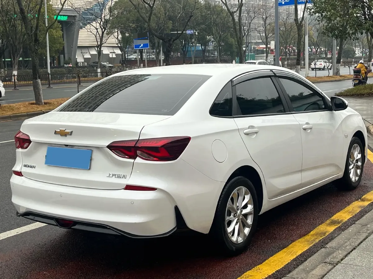 2023 Chevrolet Monza 1.5L 113HP L4 6DCT,autocango,china used car exporter,china ev exporter,chinese used car exporter,chinese used ev exporter