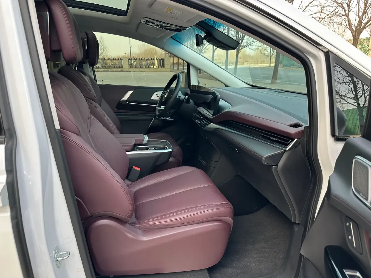 2023 Buick Century 2.0T 237HP L4 9AT,autocango,china used car exporter,china ev exporter,chinese used car exporter,chinese used ev exporter