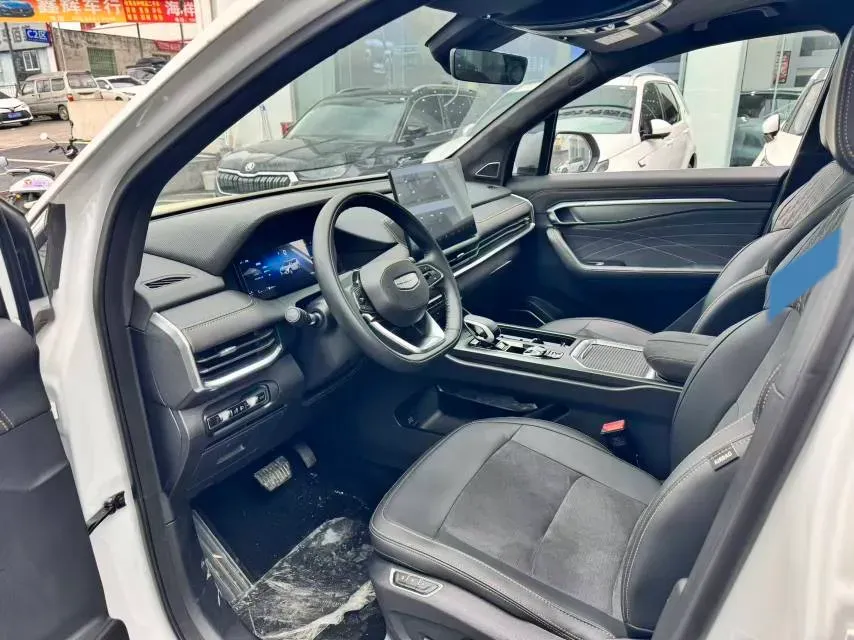 2025 Geely Okavango L 2.0T 218HP L4 7DCT,autocango,china used car exporter,china ev exporter,chinese used car exporter,chinese used ev exporter