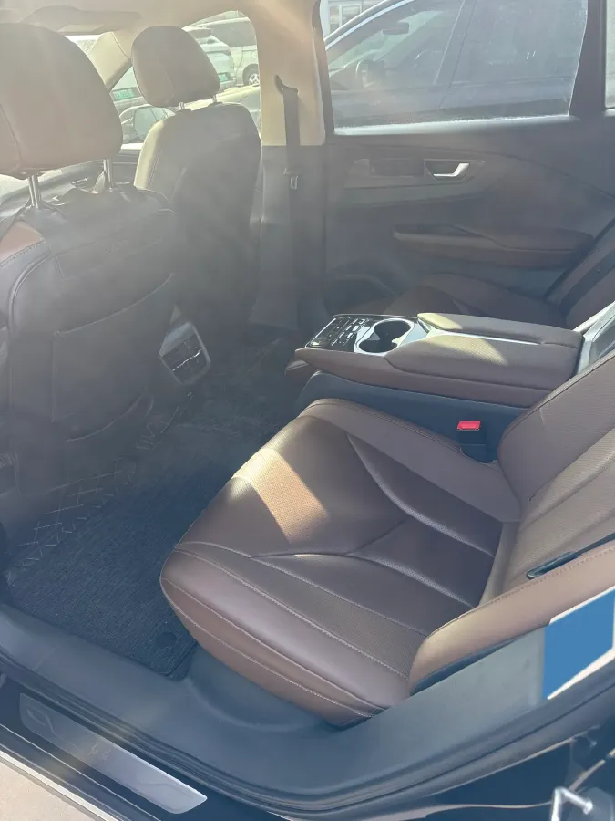 2022 HongQi E-QM5 BEV 56KWH,autocango,china used car exporter,china ev exporter,chinese used car exporter,chinese used ev exporter