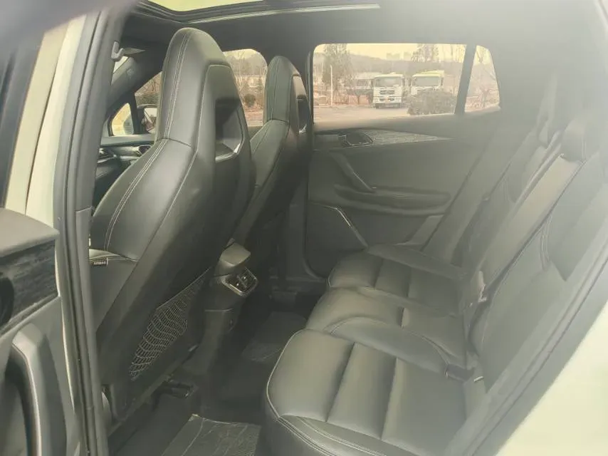 2020 LYNK&CO 06 1.5T 177HP L3 7DCT,autocango,china used car exporter,china ev exporter,chinese used car exporter,chinese used ev exporter