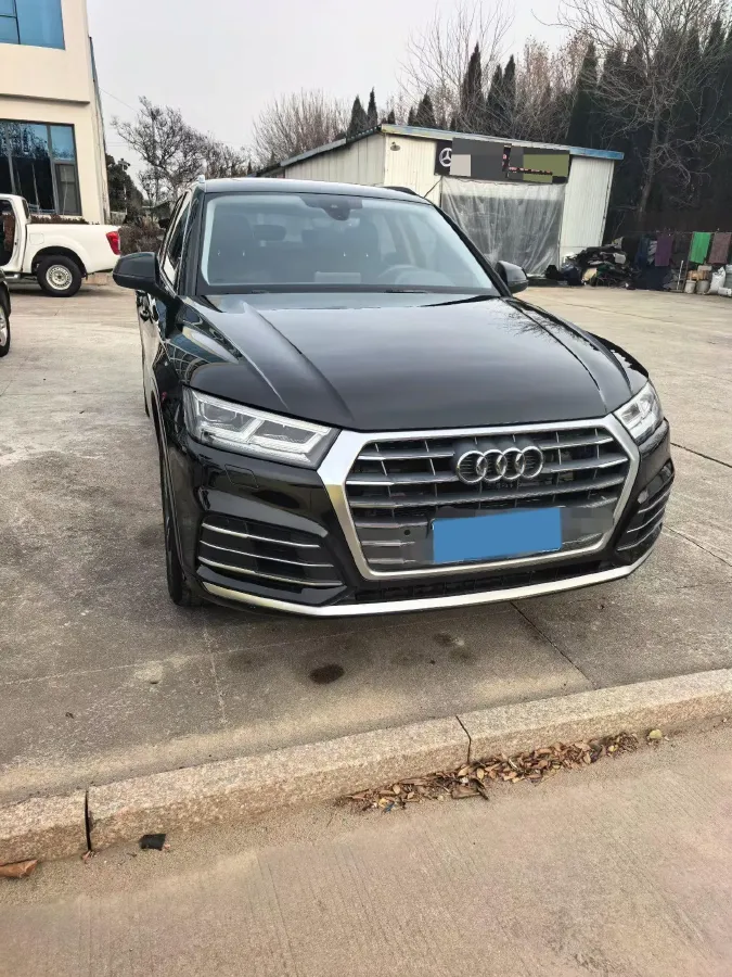 2020 Audi Q5L 2.0T 252HP L4 7DCT,autocango,china used car exporter,china ev exporter,chinese used car exporter,chinese used ev exporter