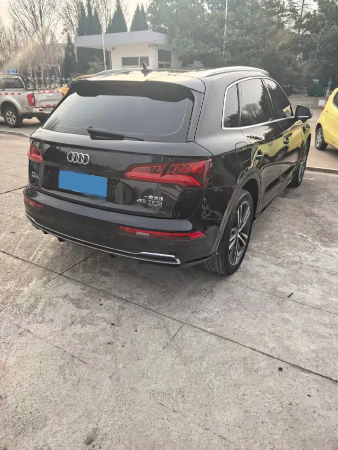 2020 Audi Q5L 2.0T 252HP L4 7DCT,autocango,china used car exporter,china ev exporter,chinese used car exporter,chinese used ev exporter