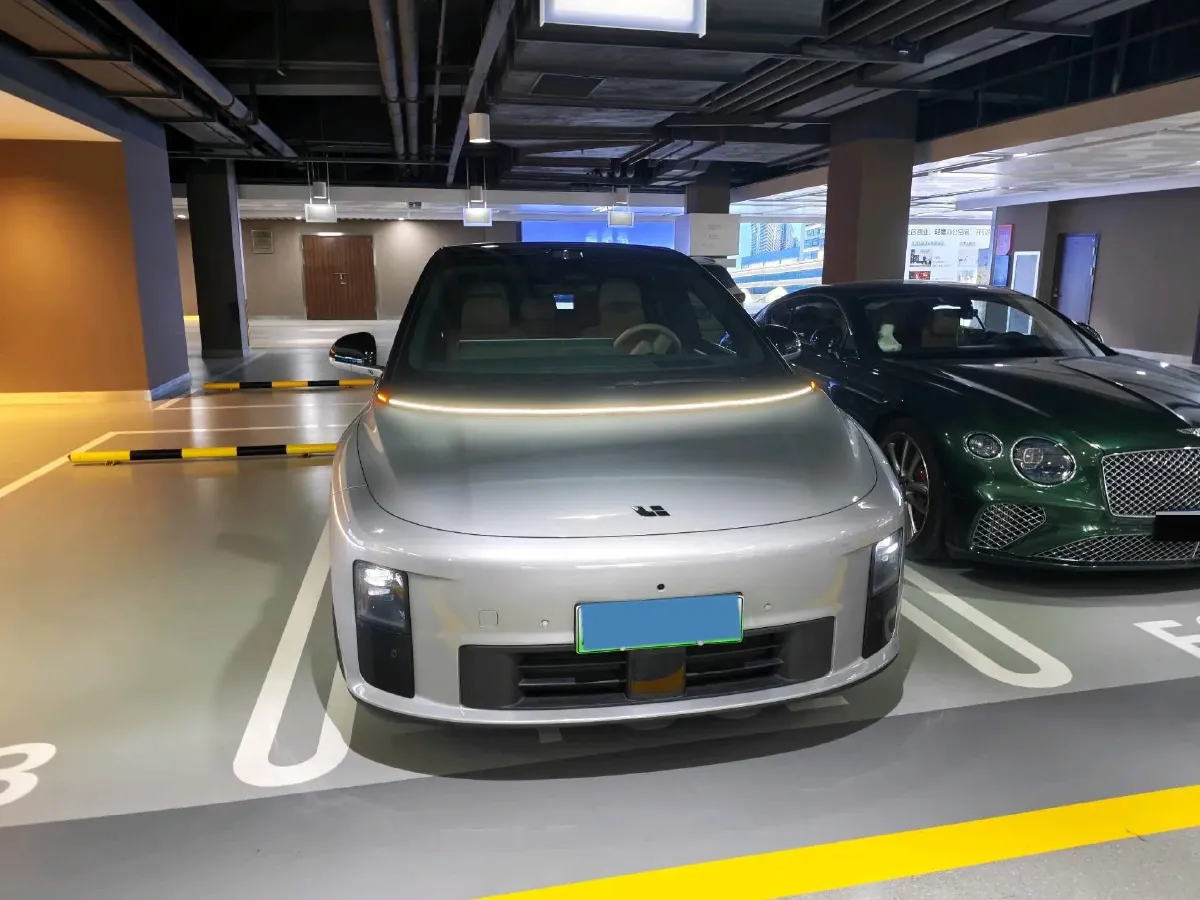 2025 Li i6 BEV,autocango,china used car exporter,china ev exporter,chinese used car exporter,chinese used ev exporter