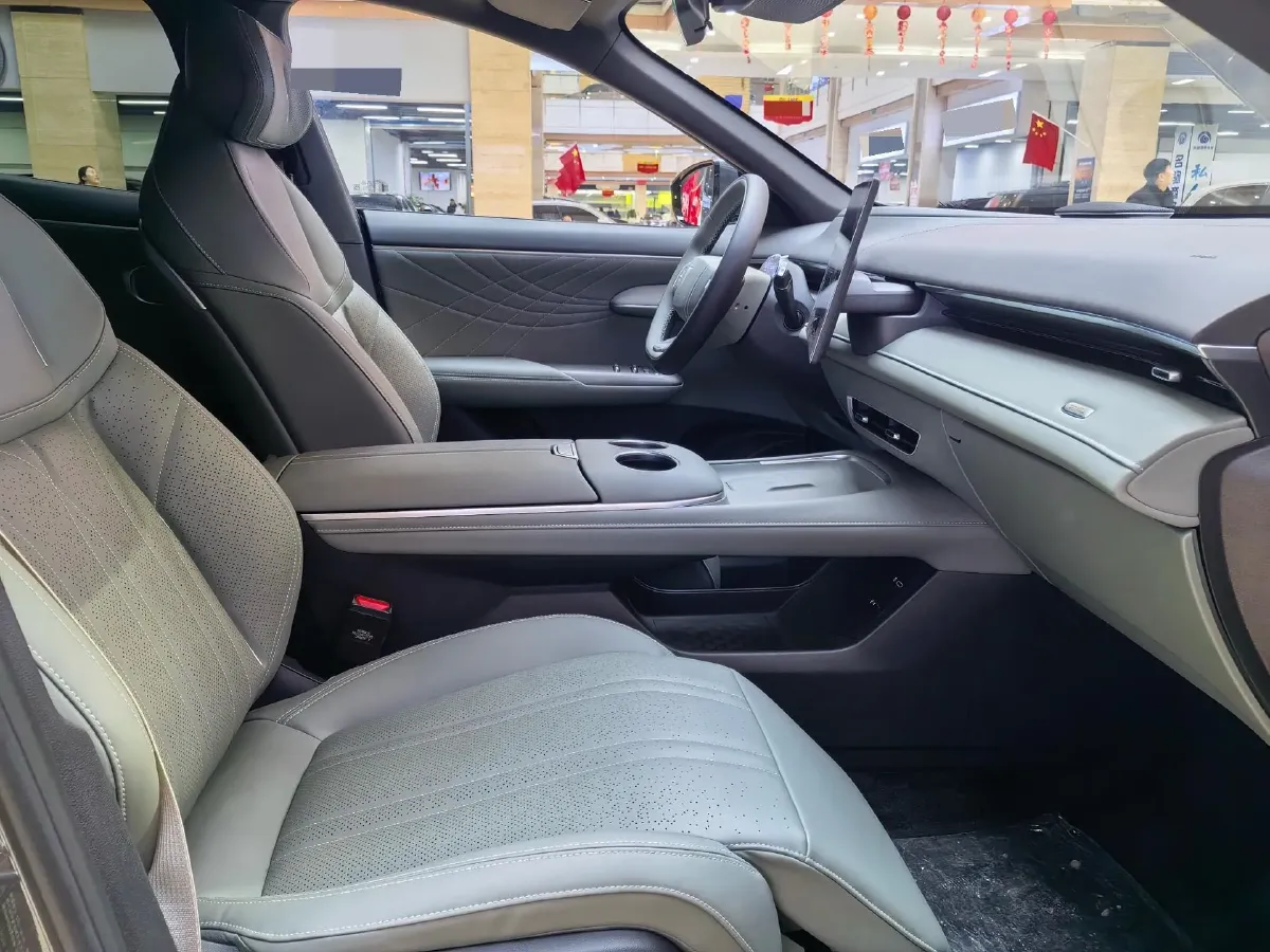 2025 Deepal S07 BEV 68.82KWH,autocango,china used car exporter,china ev exporter,chinese used car exporter,chinese used ev exporter