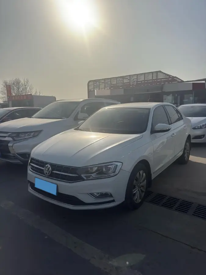 2018 Volkswagen Bora 1.5L 110HP L4 5MT