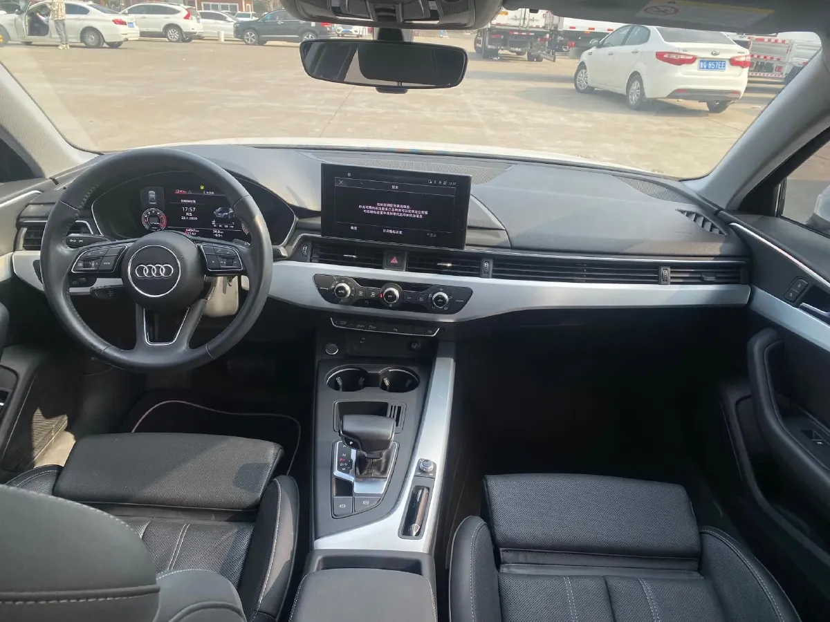 2020 Audi A4L 2.0T 190HP L4 7DCT,autocango,china used car exporter,china ev exporter,chinese used car exporter,chinese used ev exporter