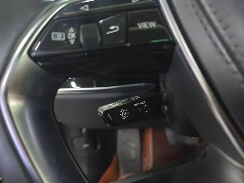 2021 Audi A8 3.0T 340HP V6 8AT PHEV 14.1KWH,autocango,china used car exporter,china ev exporter,chinese used car exporter,chinese used ev exporter