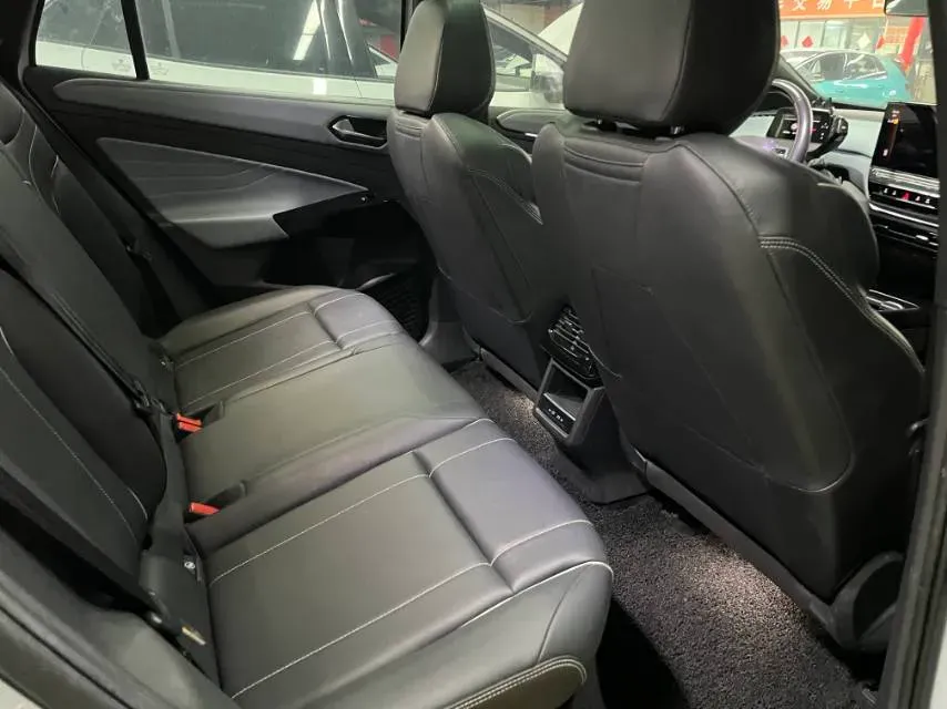 2023 Volkswagen ID.4 X BEV 52.8KWH,autocango,china used car exporter,china ev exporter,chinese used car exporter,chinese used ev exporter