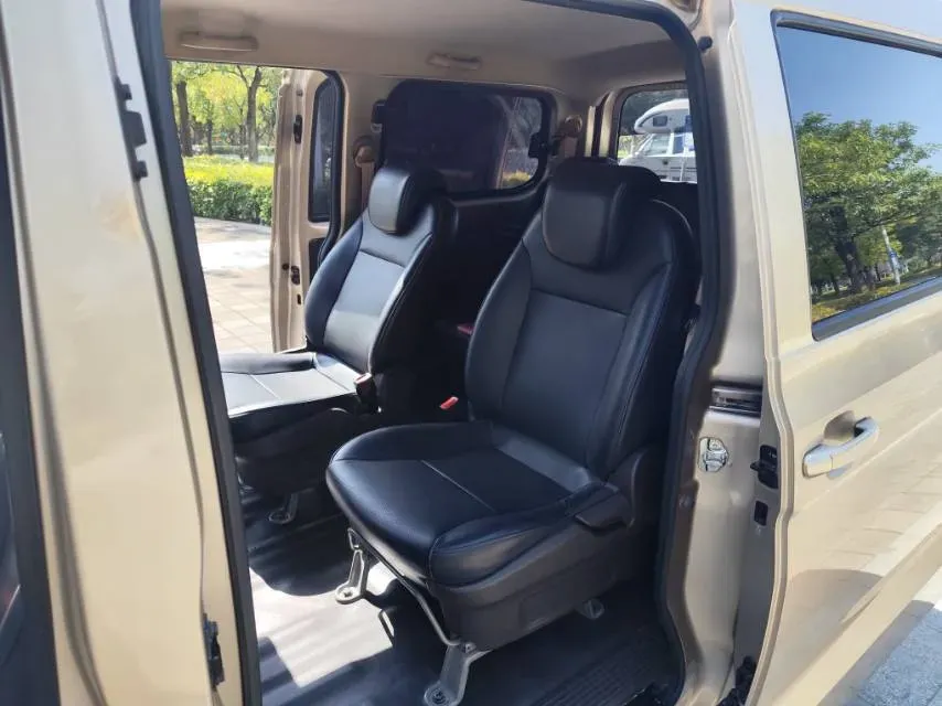 2022 JinBei Little Sea Lion X30 1.5L 102HP L4 5MT,autocango,china used car exporter,china ev exporter,chinese used car exporter,chinese used ev exporter