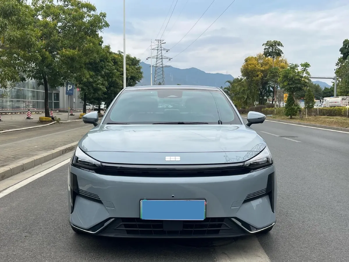2023 Geely Galaxy L6 1.5T 163HP L4 3DHT PHEV,autocango,china used car exporter,china ev exporter,chinese used car exporter,chinese used ev exporter